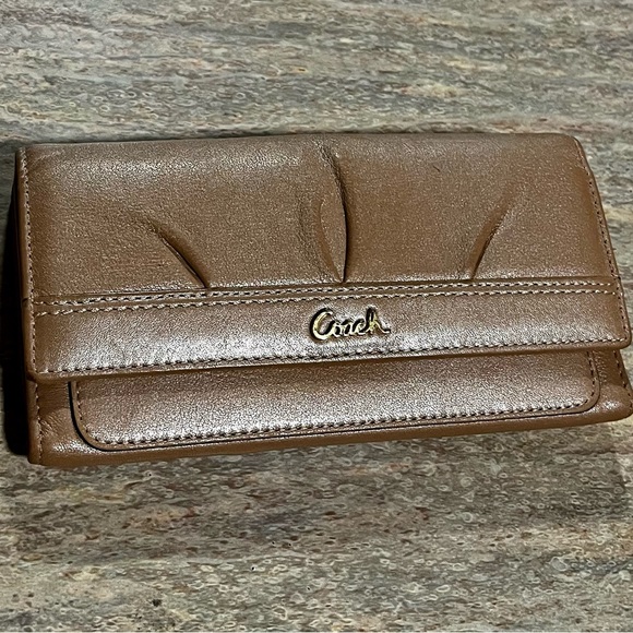 Coach Handbags - Coach wallet